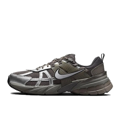 Nike V2K Run – меки, удобни и дишащи ниски маратонки за бягане, унисекс, кафяви, HQ3445-222