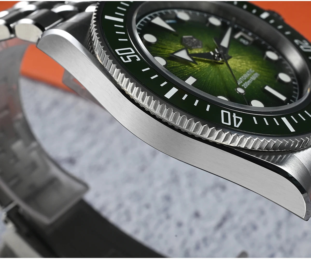 Orologio subacqueo di lusso da uomo San Martin 40mm, Miyota 9015, quadrante smaltato sunburst, automatico meccanico, impermeabile 200m, SN0148