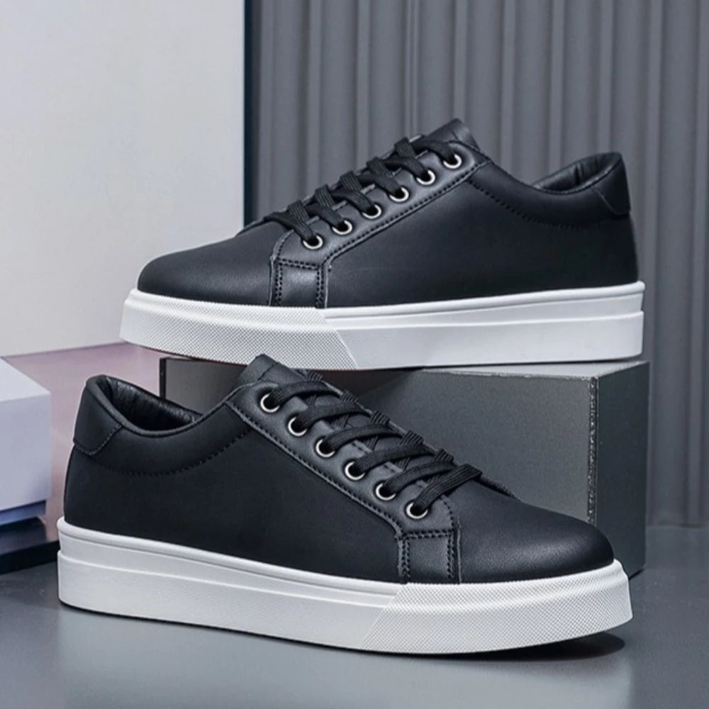 Nuove scarpe da uomo alla moda best-seller, scarpe bianche di tendenza, scarpe sportive e casual da studente, scarpe da uomo versatili