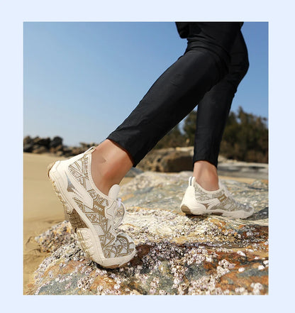 New Barefoot Wading Shoes Men Women Mesh Quick-Drying Beach Shoes Outdoor Non-Slip Swimming Shoes Unisex Water Sports Shoes