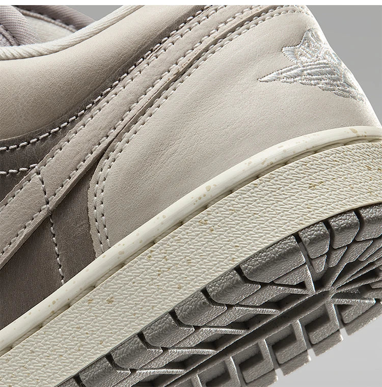 Nike Genuine JORDAN Men's Low-Cut Lace-Up Wear-Resistant Shock-Absorbing Basketball Shoes IB7011-001