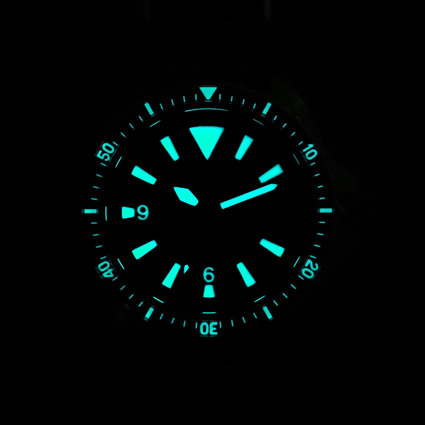 Reloj para hombre Watchdives WD1980 V3 38mm Vintage VH31 Ronda 515 con movimiento de cuarzo, segundero continuo, luminoso y cristal de zafiro