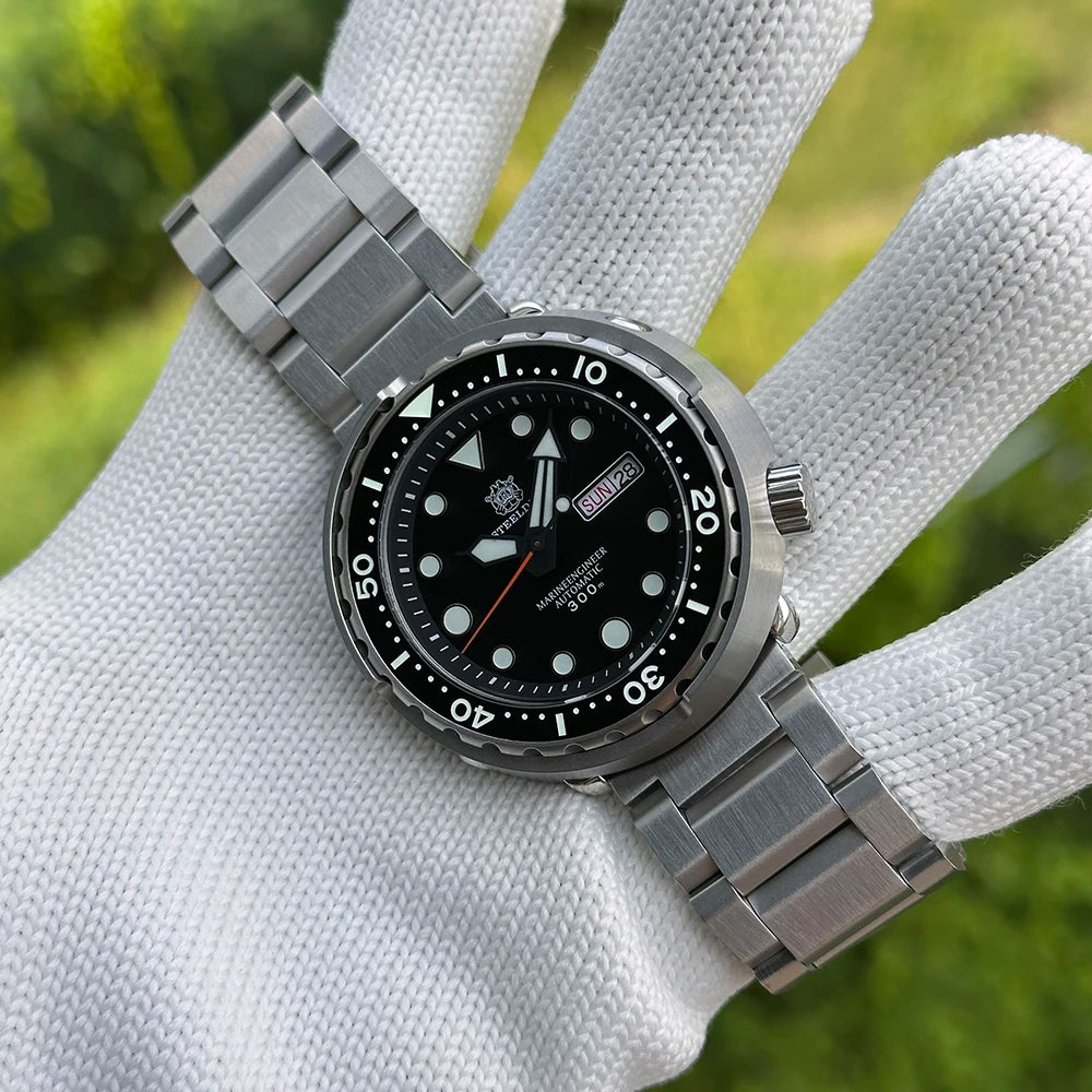 STEELDIVE SD1975W Black Dial Day and Date Function NH36 Automatic Movement 47.5mm Super Luminous 300M Waterproof Tuna Can Watch