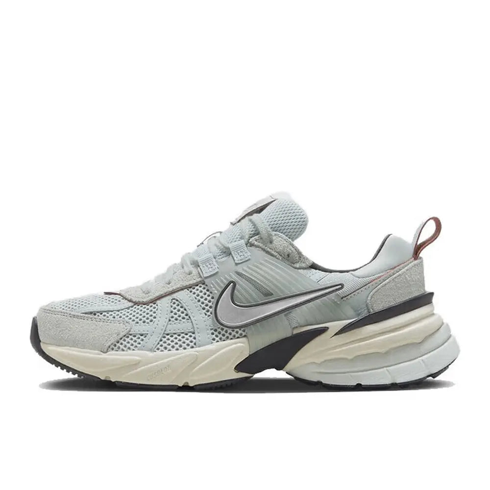 Nike V2K Run Sneakers Iconic Architecture Responsive Feel Modern Lifestyle Essential Unisex FD0736-005