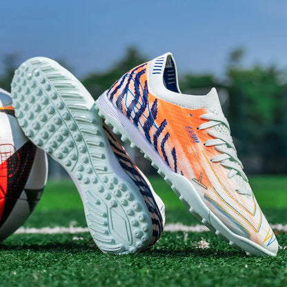 Chaussures de football TF pour hommes, tige en PU flexible, semelle en caoutchouc résistante à l'usure, crampons de football unisexes pour jouer sur terrain synthétique en extérieur.