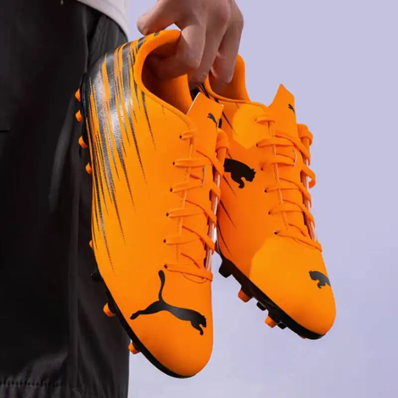 Chaussures de football PUMA pour hommes MG Cleat Soccer TT avec crampons à rainures 108519-01 108519-03, talon renforcé
