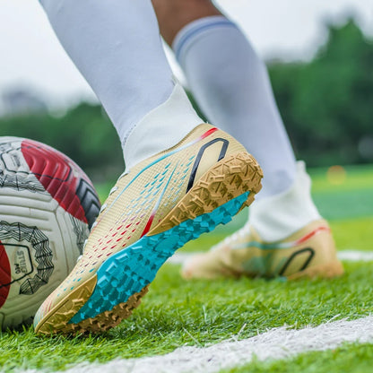 Nuove scarpe da calcio da uomo per erba, traspiranti e morbide, scarpe da calcio outdoor con tacchetti lunghi, comode scarpe sportive da allenamento da uomo