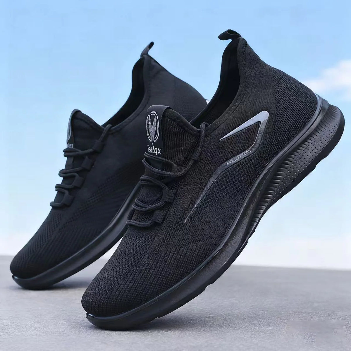 Baskets légères et respirantes en tricot pour hommes, chaussures d'entraînement antidérapantes pour la course à pied, basket-ball, chaussures de sport noires et blanches, semelle en PU